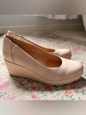 SOUL Naturalizer Women's Cream Wedge Pumps